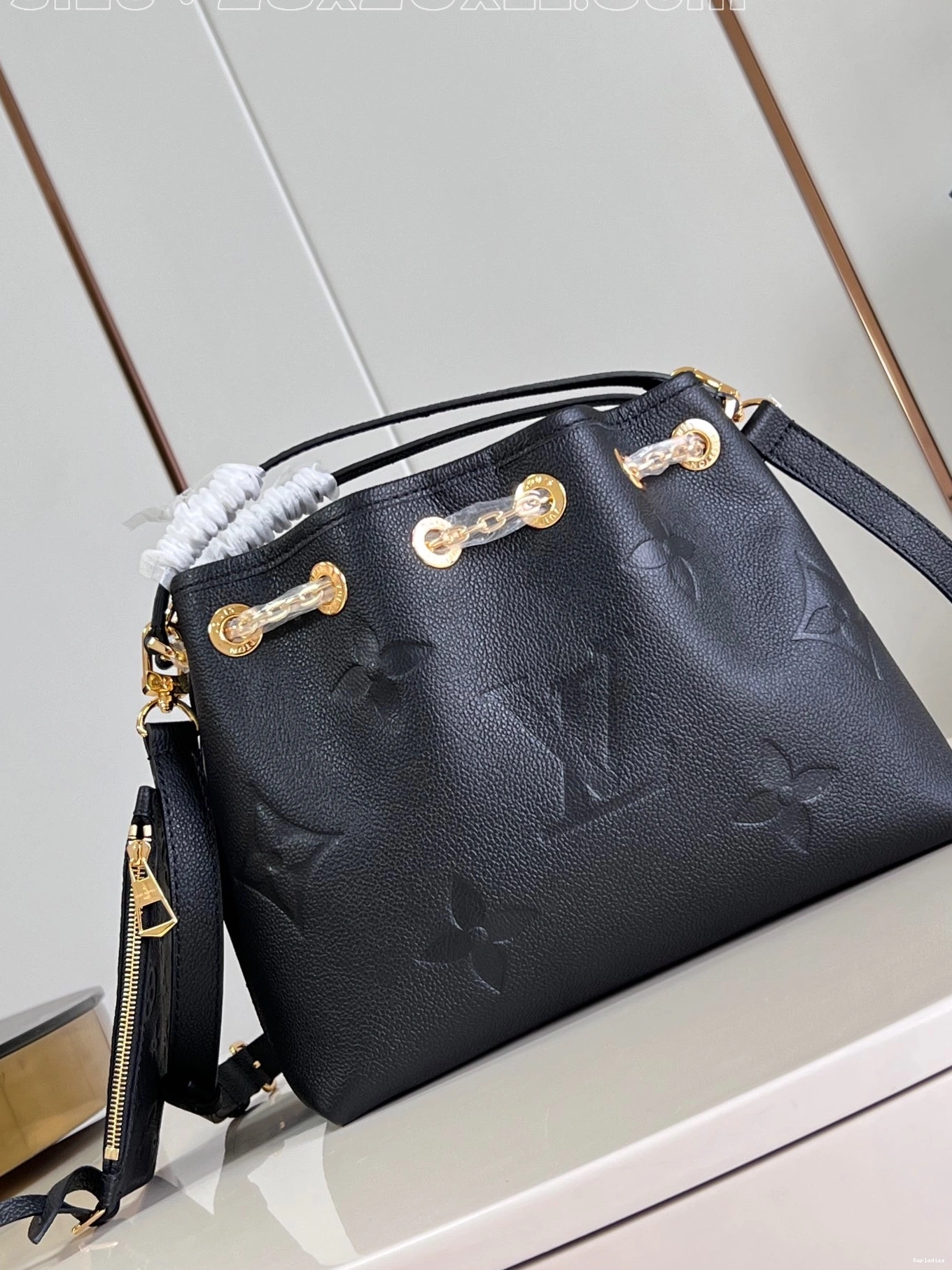 Rep ladies Bundle-28*20*11.5CM LOUIS Summer VUITTON 0811